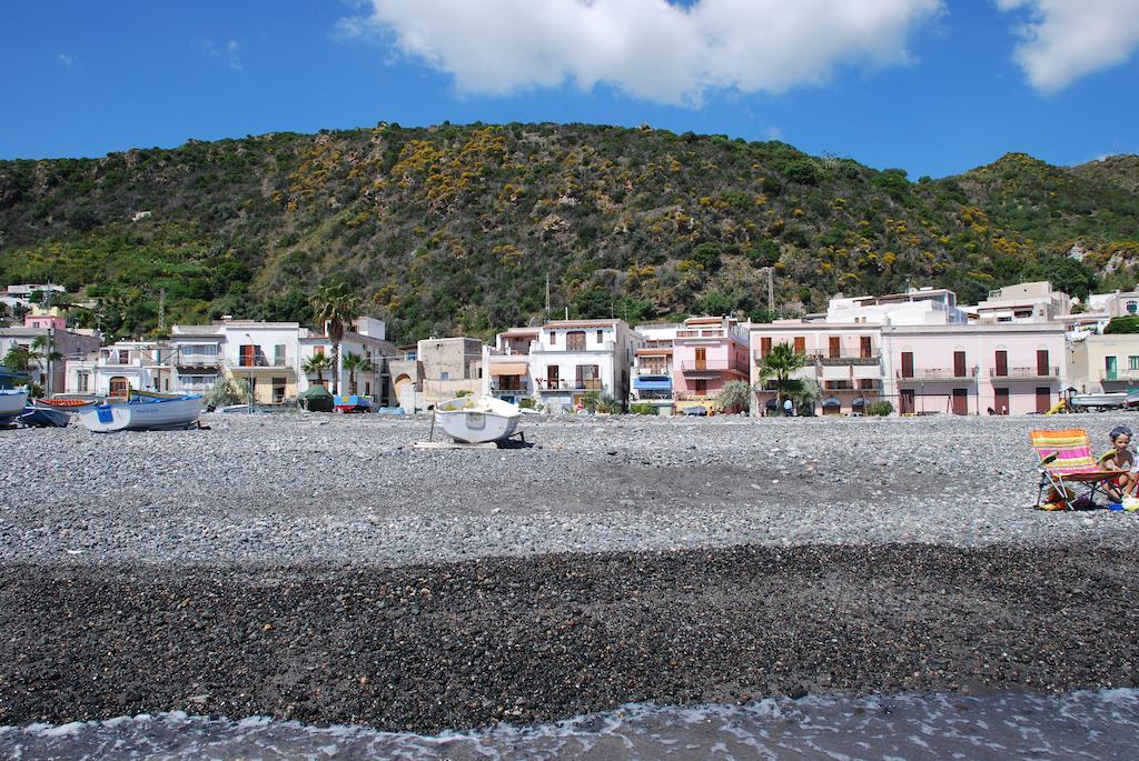 Vulcanoconsult Appartamenti Spiaggia Ліпарі Екстер'єр фото